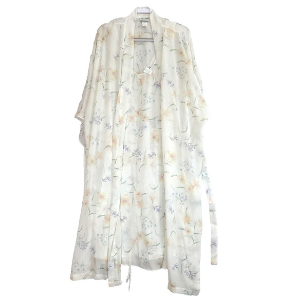 Delta Burke Other - Delta burke collection Vintage Nightgown robe set Vintage Floral Boudoir Wear 2X